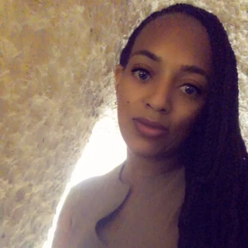 Lisa J-Stocks profile image